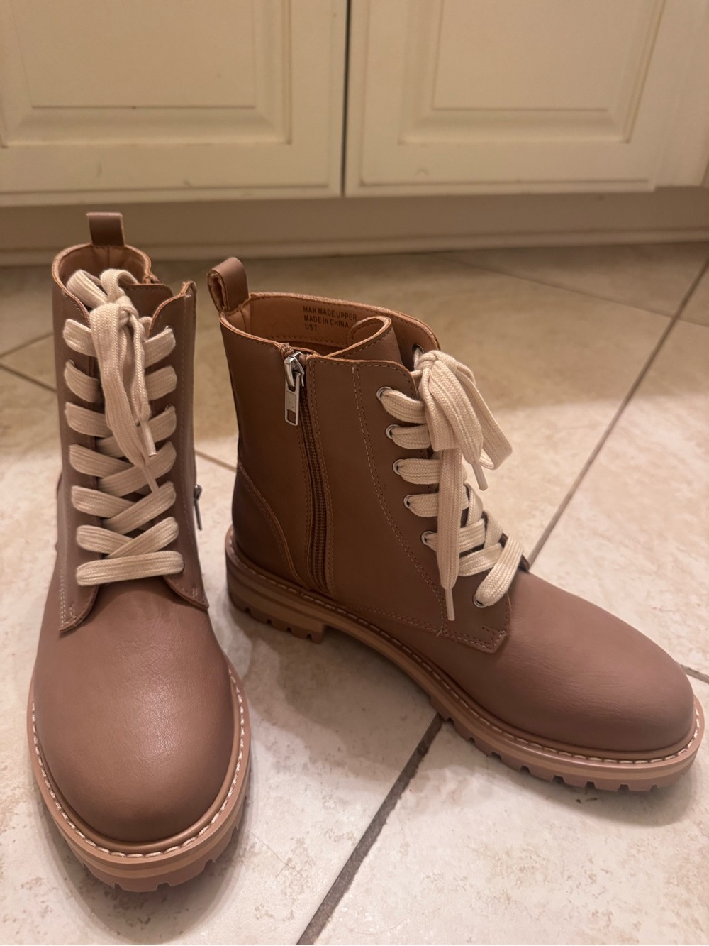 Women’s Lace-Up Combat Boots in Tan
